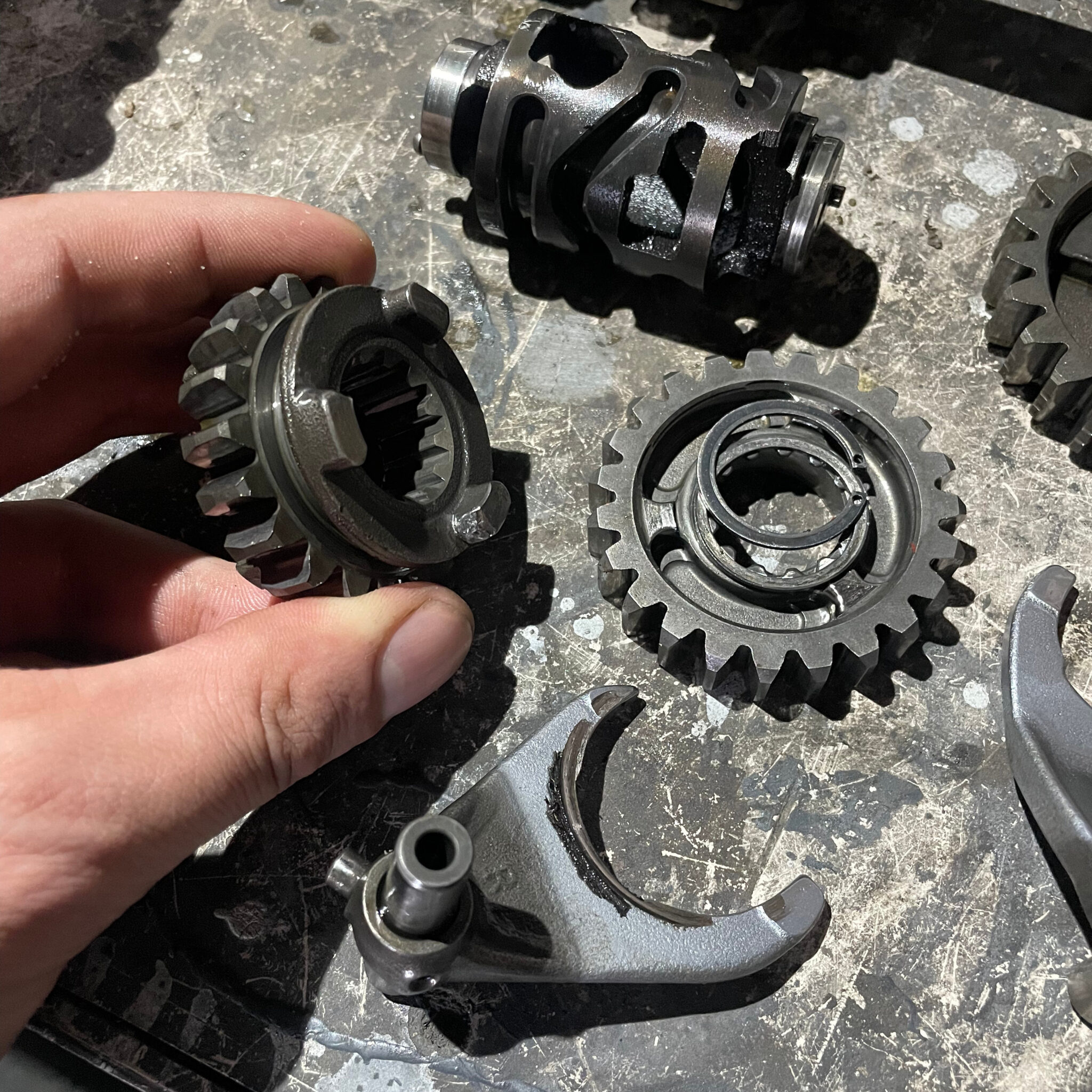 SU Yamaha YZF426 Repas prevodovky(1)